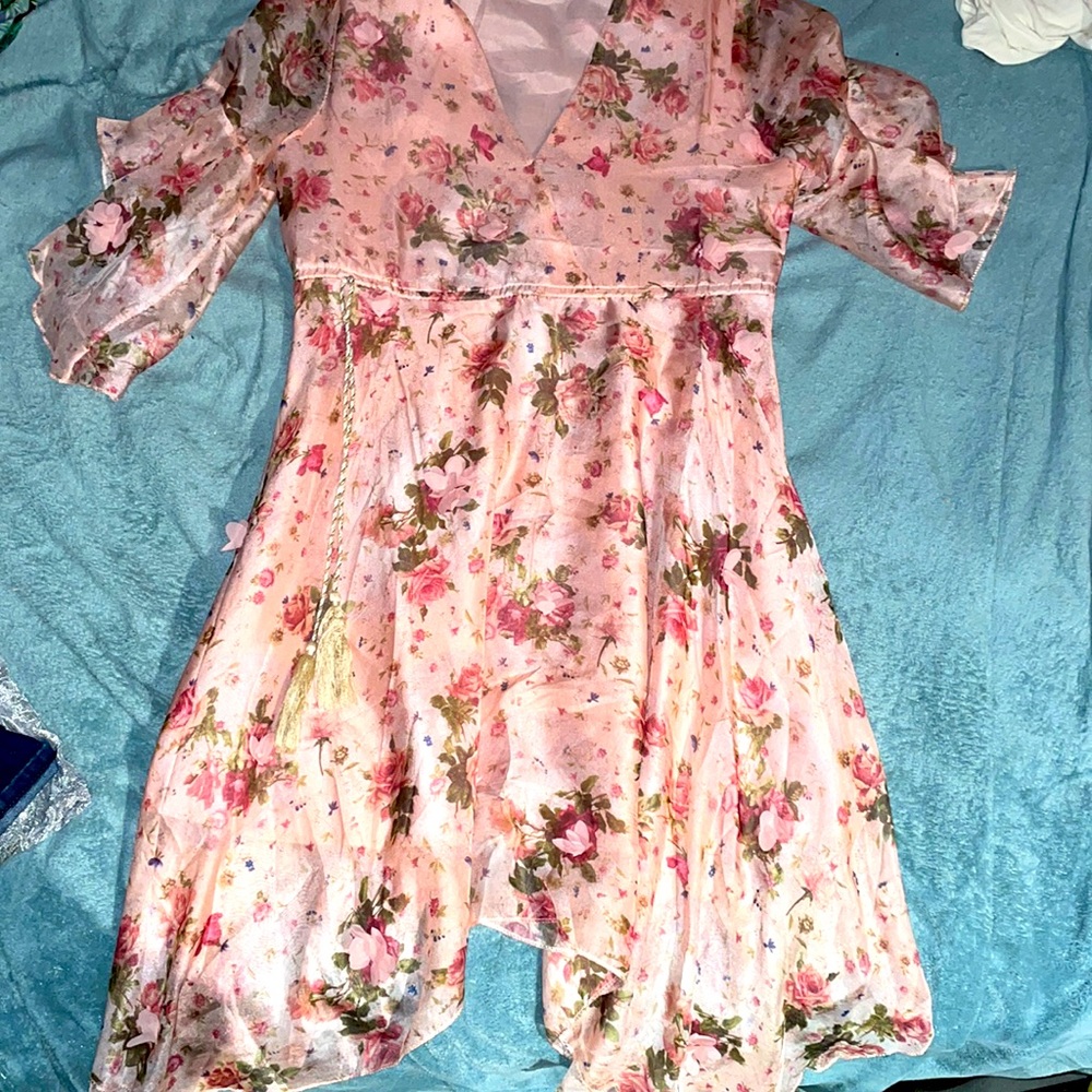 Elegant woman, Japanese midi dress, pink, floral, cinch waist